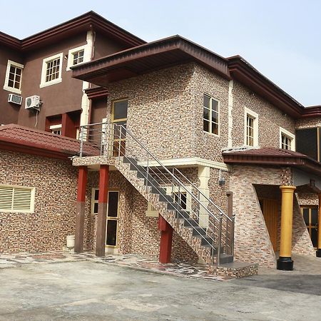 Cute Villa Hotel And Suites Uyo Exterior photo